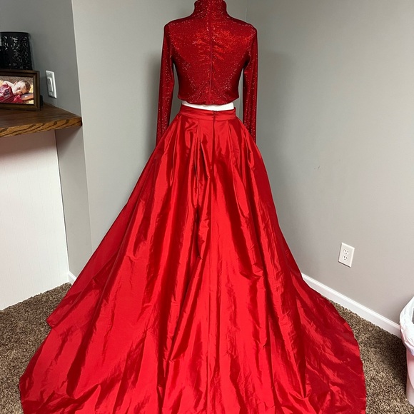 Red Tarik Ediz Gown - Picture 5 of 6